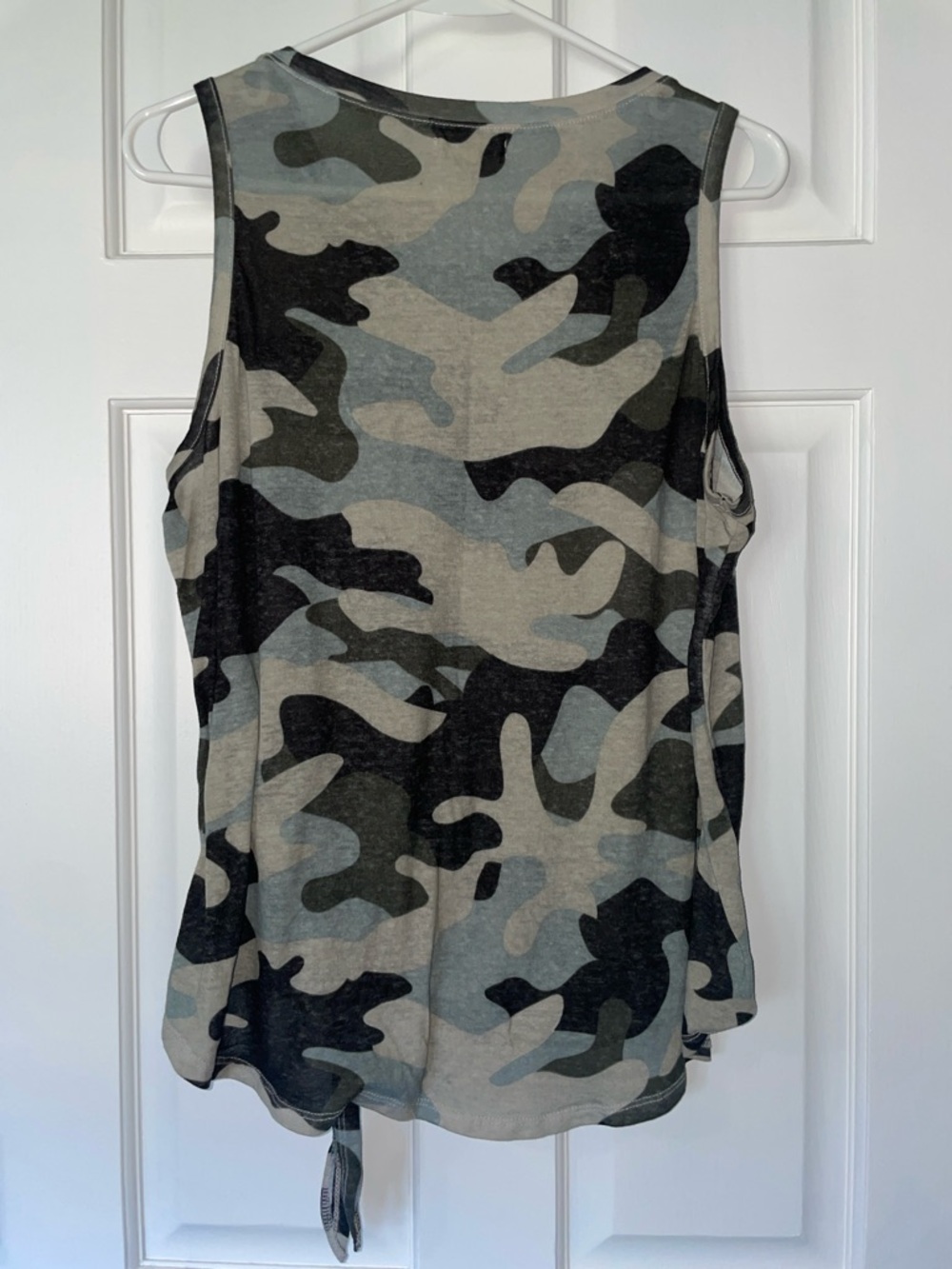 Maurices Gray and Charcoal Printed USA Top - Picture 5 of 5